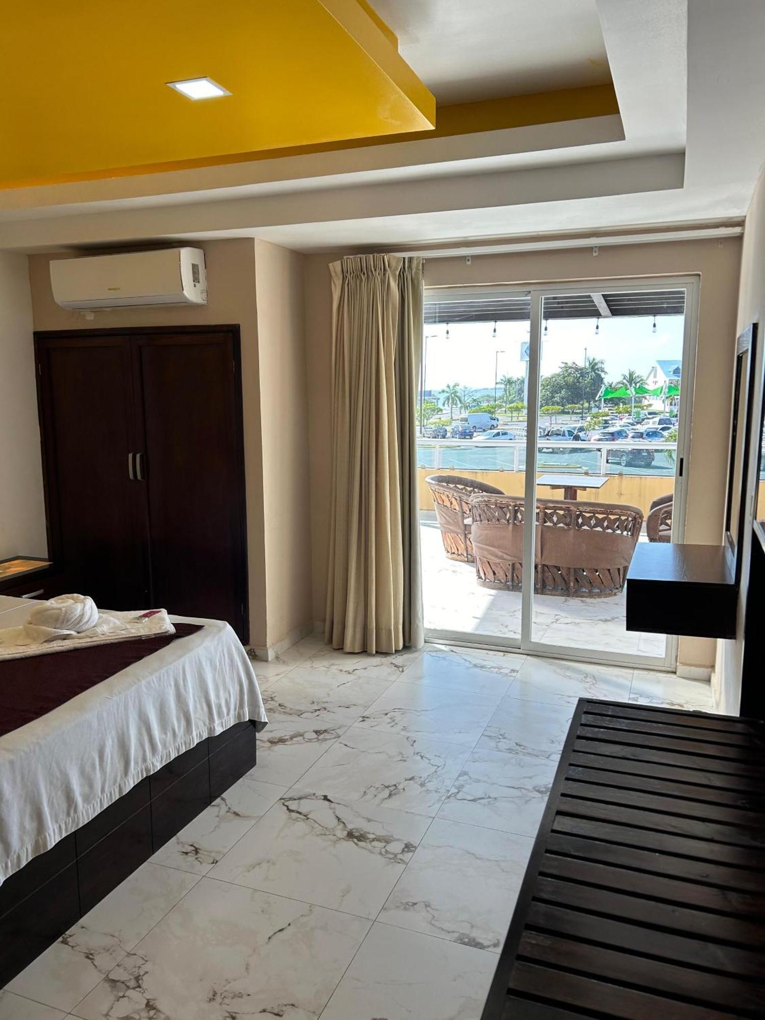 Framfor Inn Chetumal Exterior foto